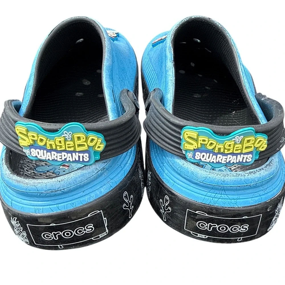 Crocs SpongeBob SquarePants Clogs Blue Black‎ Junior Size J5 Jibbitz Charms